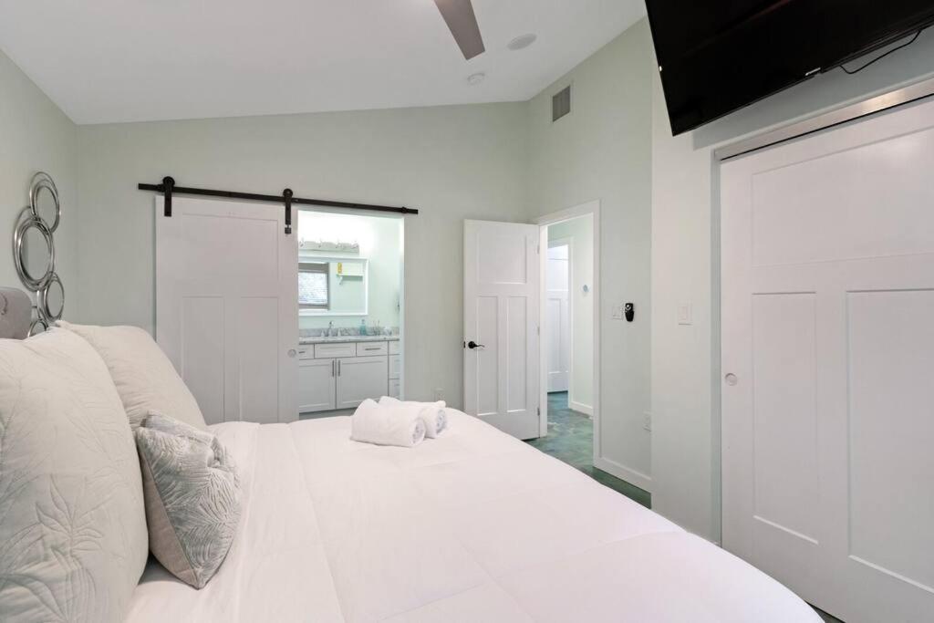 Heated Pool I Soundproof Home I Firepit I 630Mbps Hollywood Buitenkant foto
